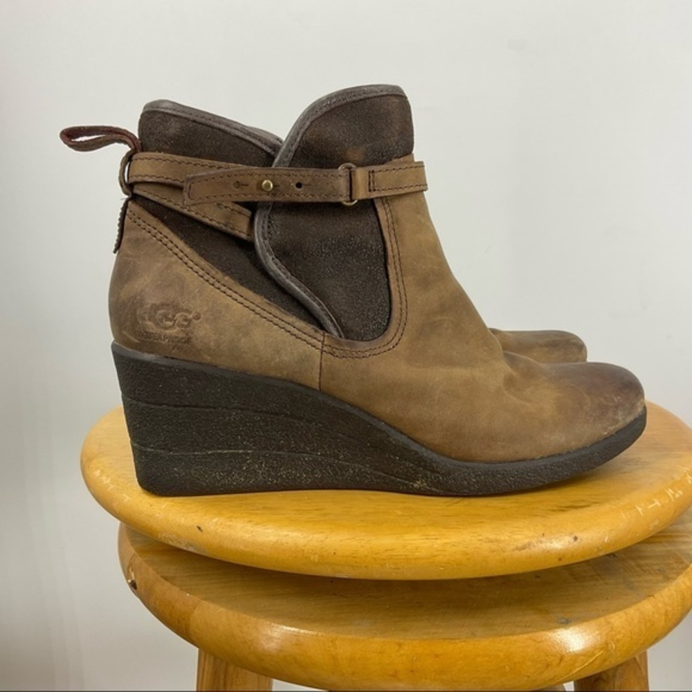 UGG Emalie Waterproof Wedge Bootie Leather 8